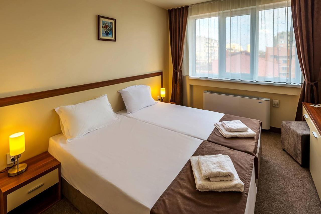 Family Hotel Bulgaria Kharmanli Exterior foto